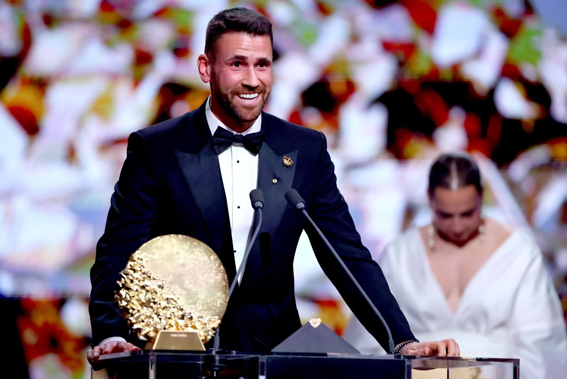 Unai Simón: Trofeo Yashin, Pidato Menyentuh, dan Cinta yang Akhirnya Terungkap