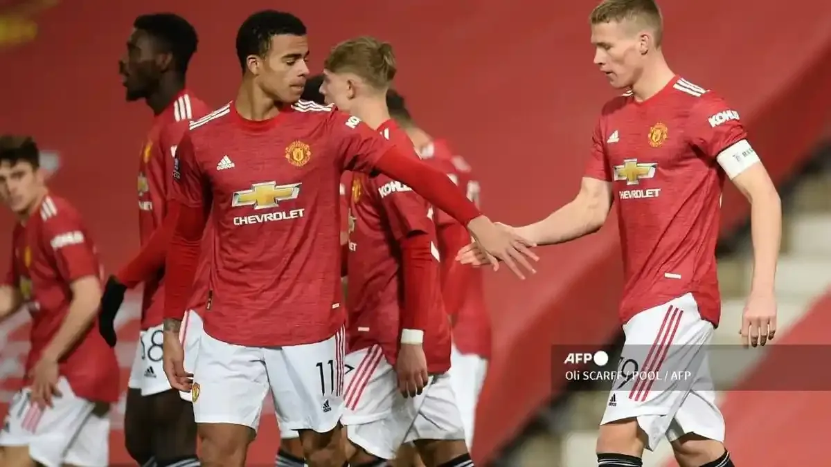 Watford Bangkit dari Mimpi Buruk: Zemura Cetak Gol Perdana, Clean Sheet Pertama dalam 210 Hari