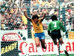 Zico Buka Jalan, J.League Makin Dekat ke Brasil